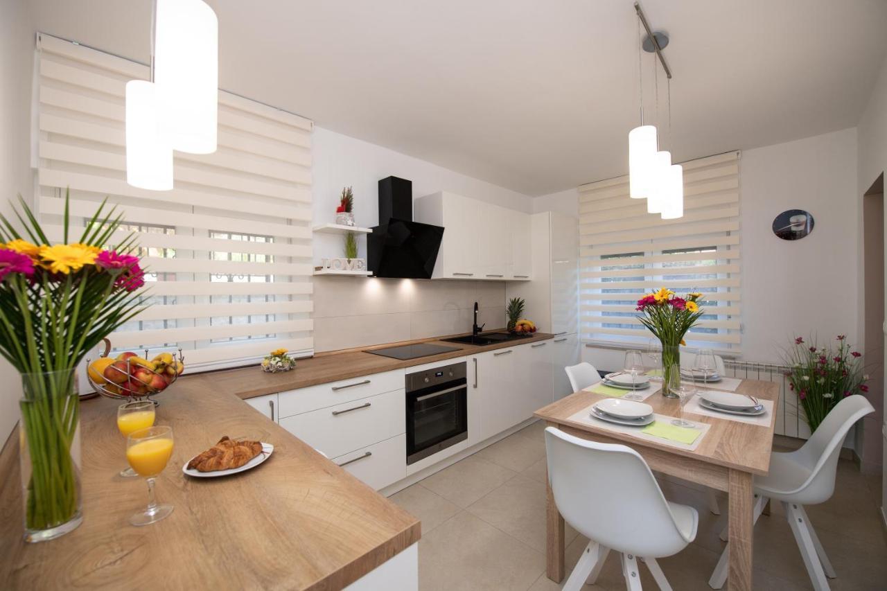 Apartman Sanja โอปาติยา ภายนอก รูปภาพ
